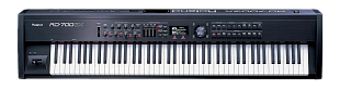 Roland RD 700